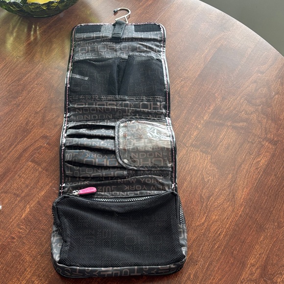 Soho Fuchsia and Violet Travel Pouch Like New - Picture 3 of 11